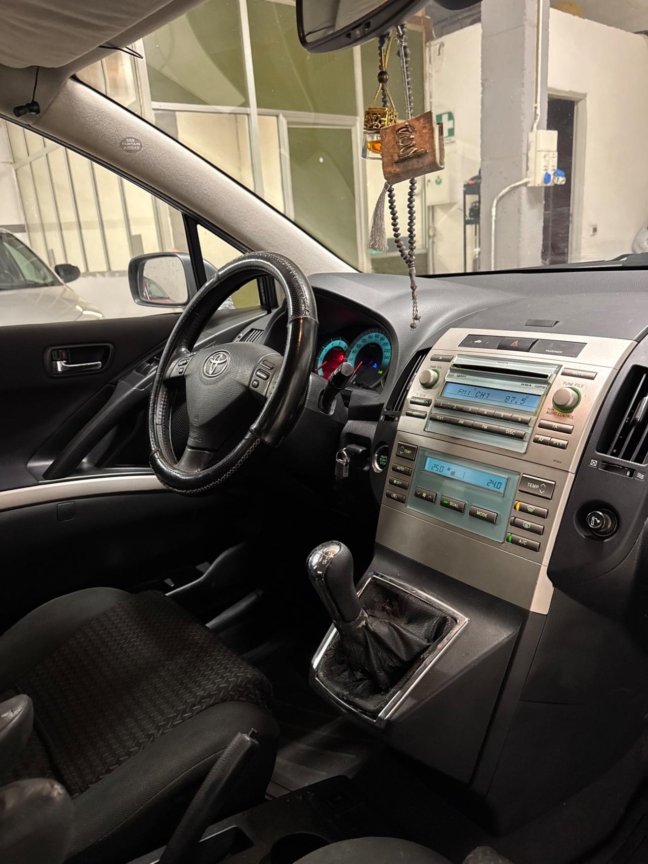 Toyota Corolla Verso 2.2 16V D-4D D-Cat