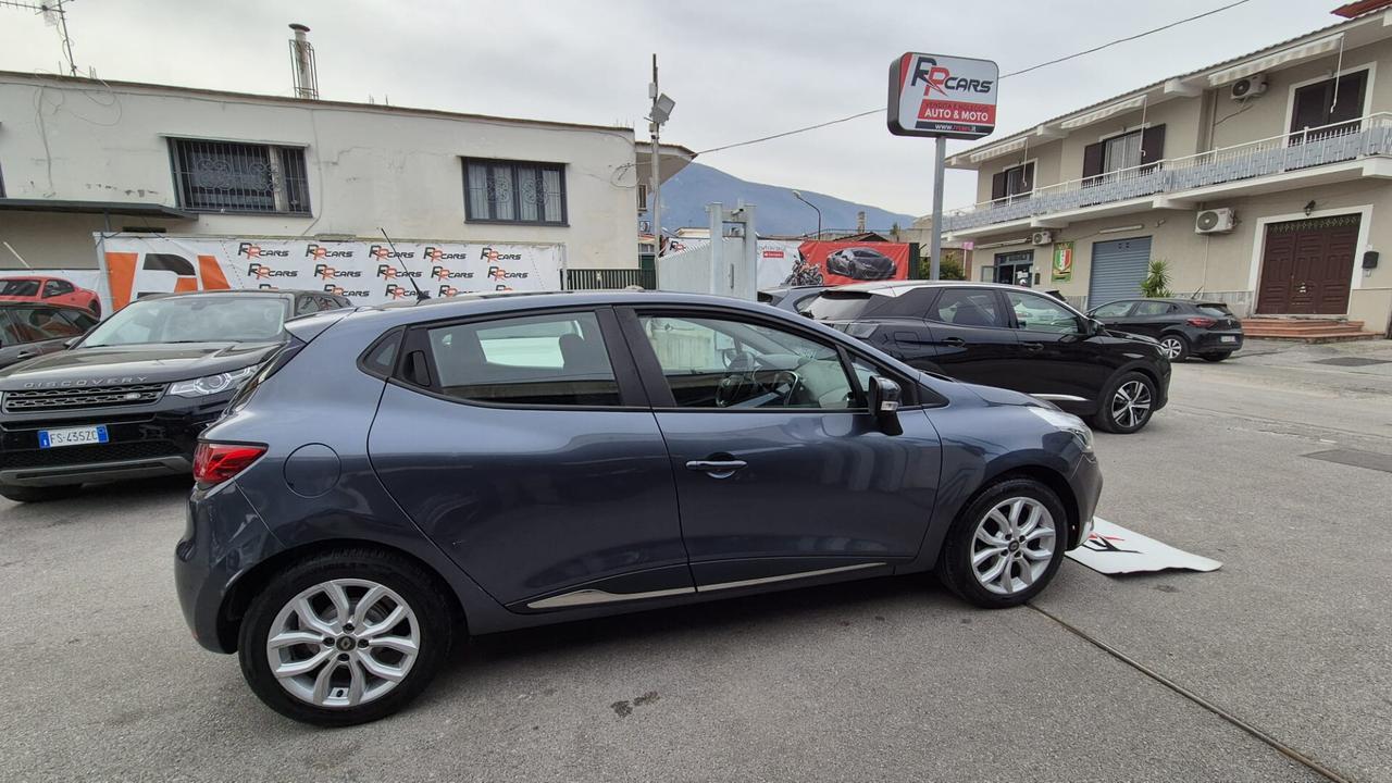 Renault Clio TCe 12V 90 CV GPL 5 porte Moschino Life