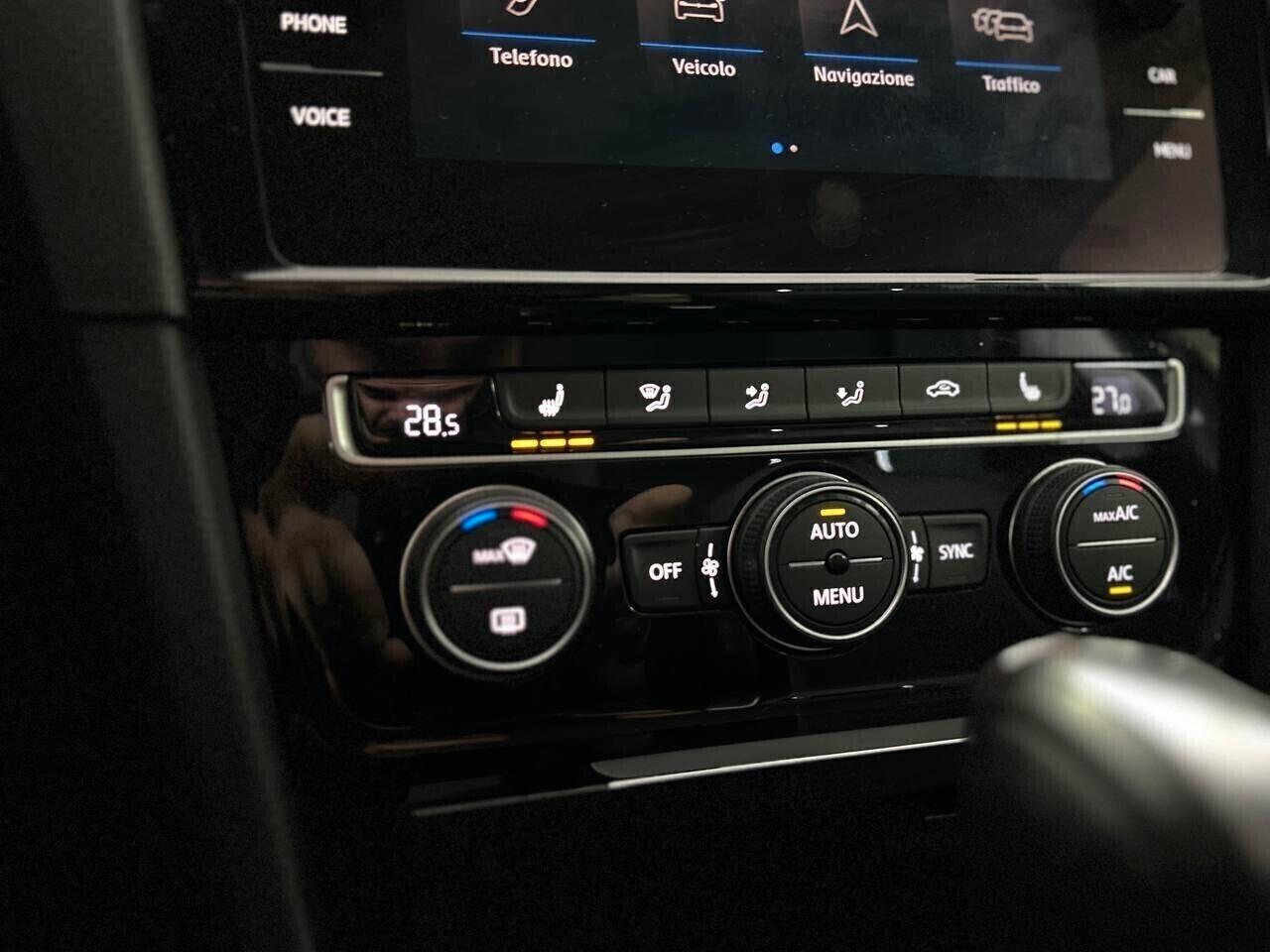 Volkswagen Golf 2.0 TDI DSG 5p. Sport R-LINE