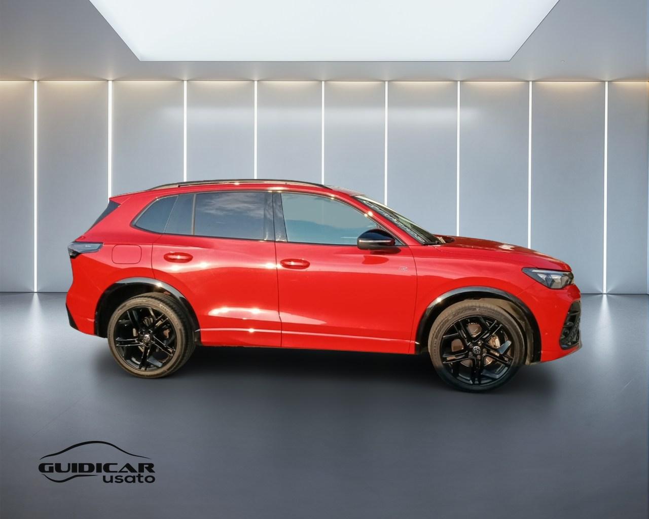 VOLKSWAGEN Tiguan III 2024 - Tiguan 2.0 tdi R-Line 4motion 193cv dsg