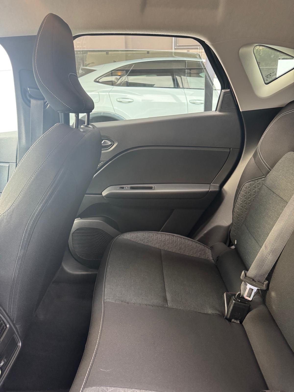 Renault Captur Mild Hybrid 140 CV Intens