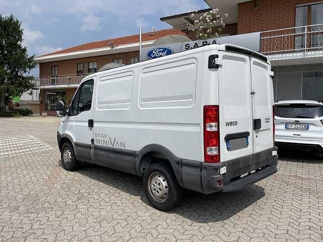 Iveco Daily 35S12 2.3 Hpi PC Cabinato