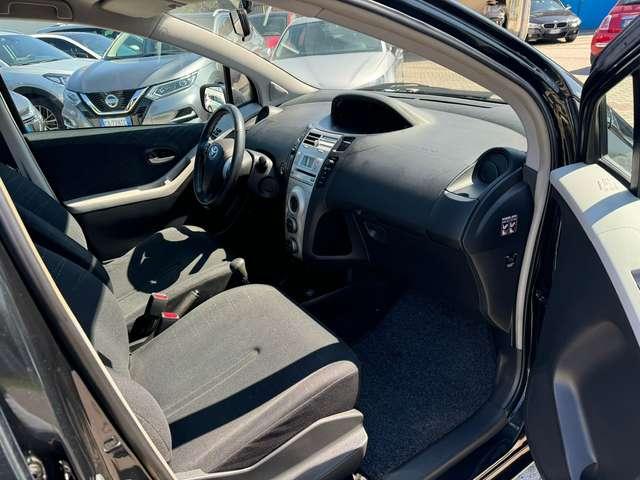Toyota Yaris 5p 1.3 Sol m-mt NEOPATENTATI