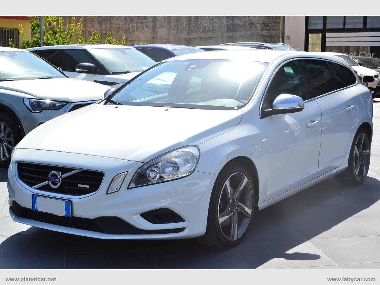 VOLVO V60 D3 R-design