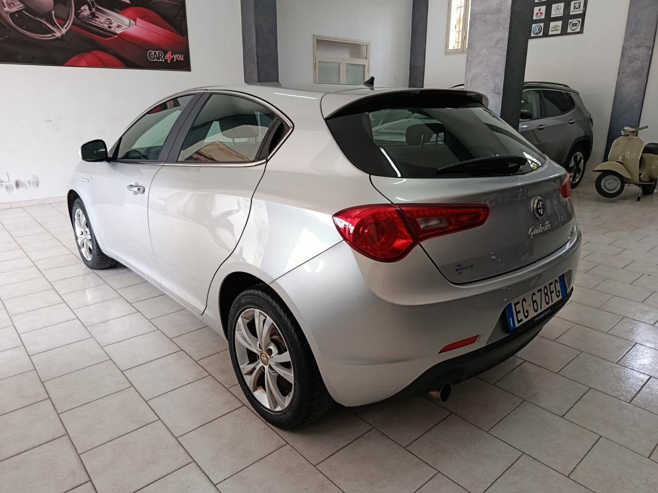 Alfa Romeo Giulietta 1.6 JTDm-2 105 CV Distinctive