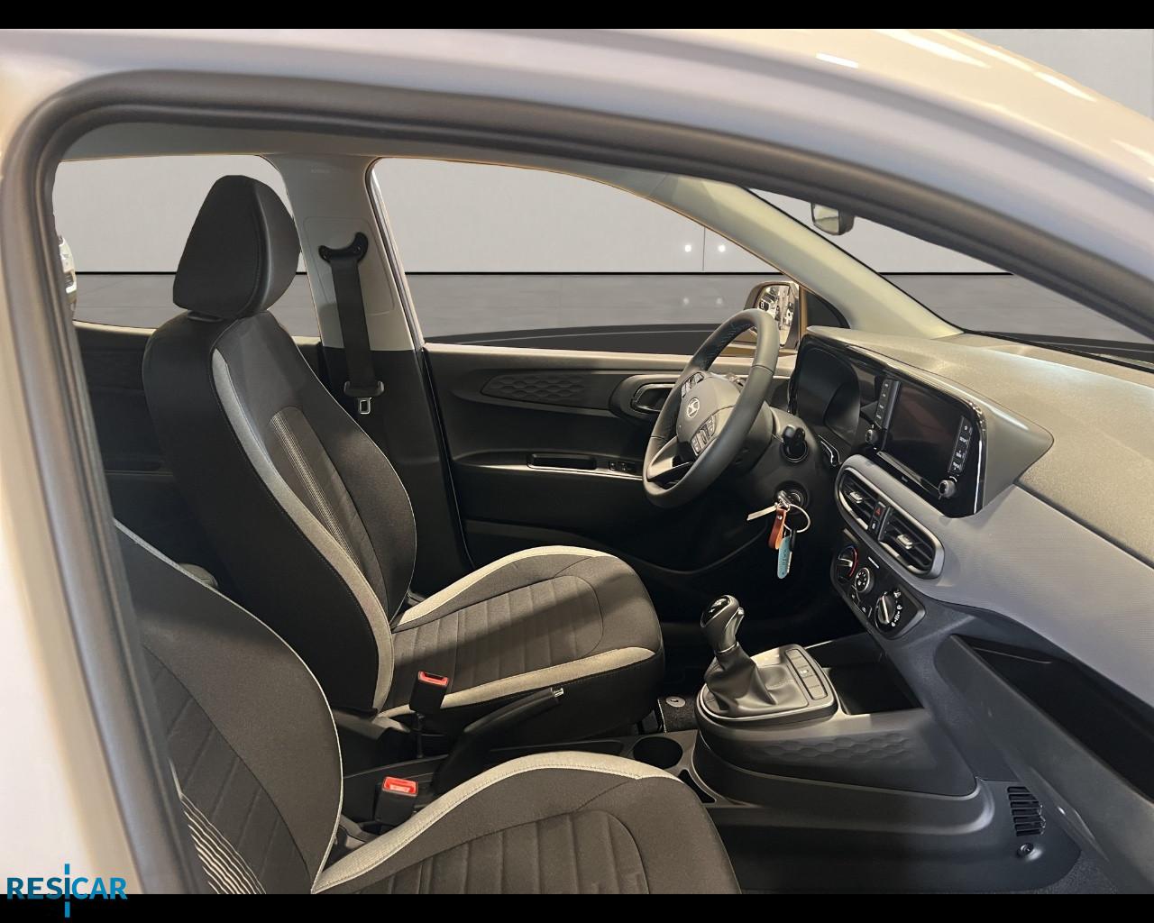 HYUNDAI I10 PE MY25 5P 1.0 AT CONNECTLINE