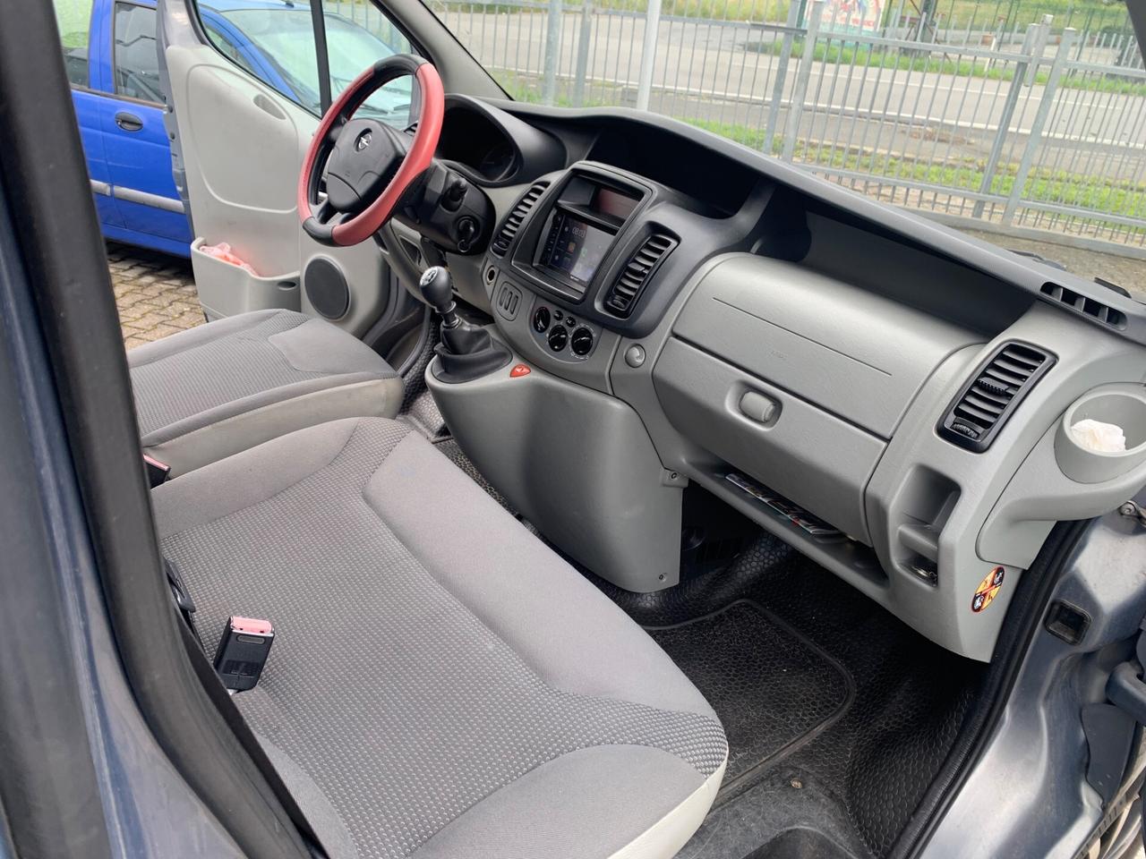 Renault Trafic T29 2.0 dCi/115 PC-TN Passenger Confort