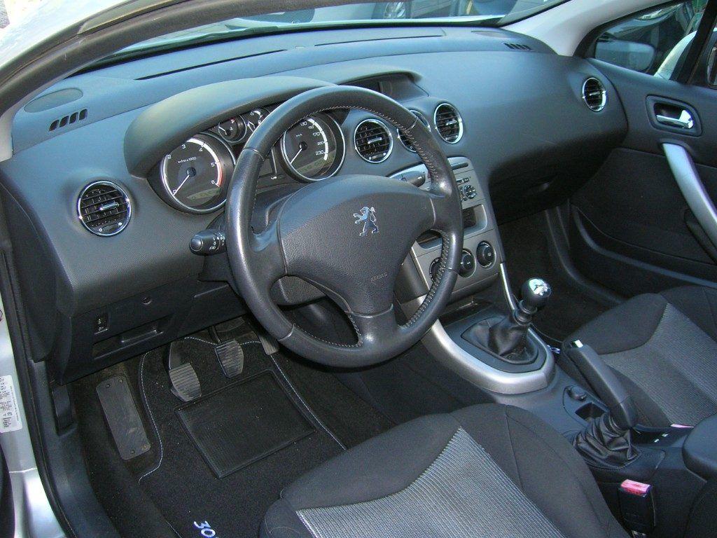 Peugeot 308 1.6 HDi 112CV CC Féline