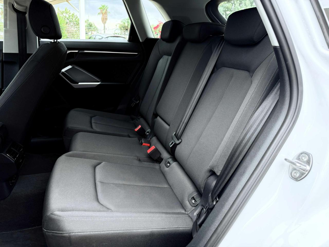 Audi Q3 35 TDI S tronic Business