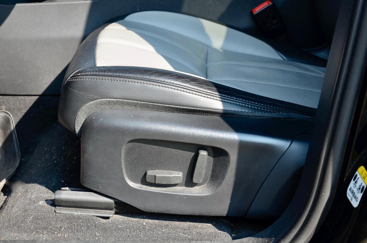 LAND ROVER RANGE ROVER EVOQUE 2.0d i4 MHEV R-DYNAMIC SE AWD 150cv AUT, UFF ITALIANA, SERVICE CON FATTURE, RETROCAMERA, APPLE ANDROID, 20", PERMUTE