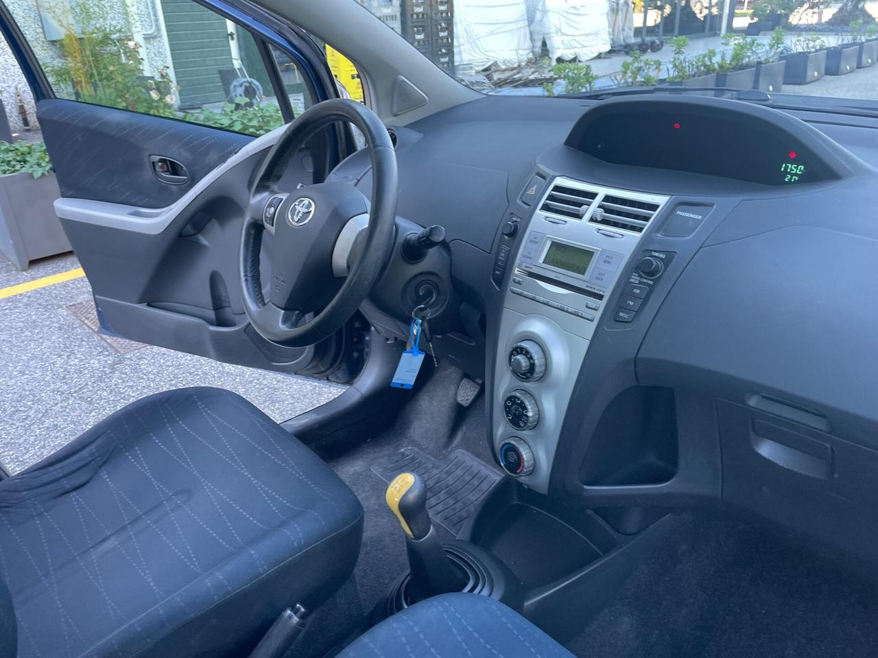 Toyota Yaris 1.0 5 porte*Neopatentati*