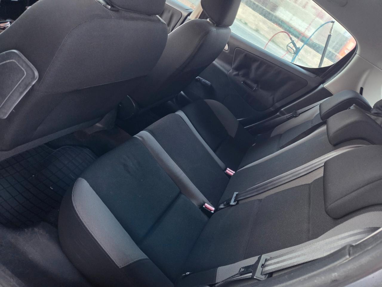 Peugeot 207 1.4 HDi 70CV 5p. ONE Line 2008