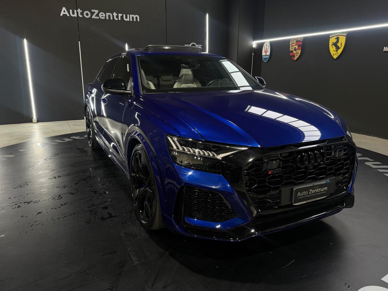 Audi Q8 RS TFSI V8 quattro tiptronic