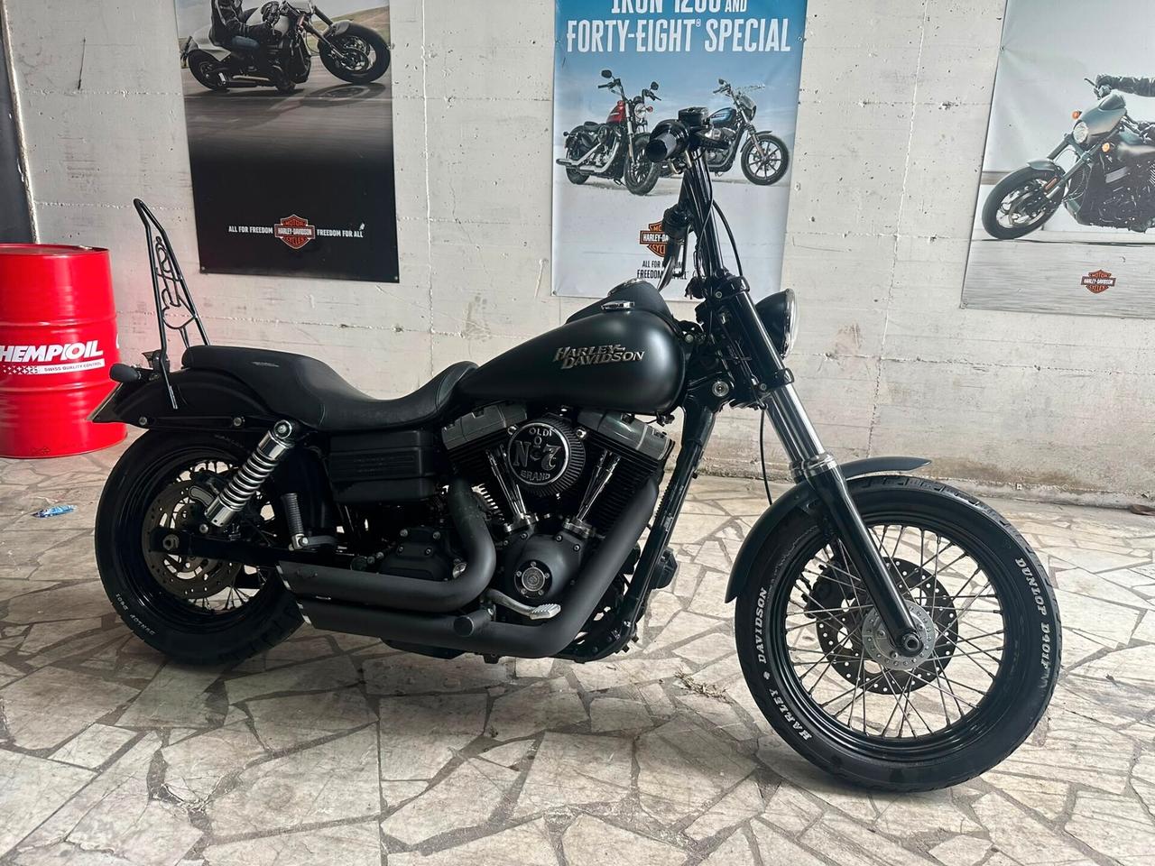 Harley-davidson FXDB Dyna Street Bob