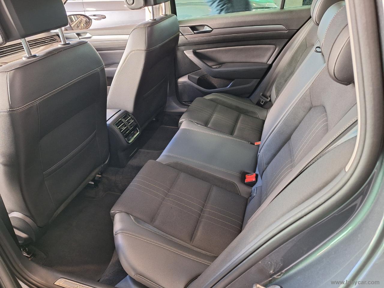 VOLKSWAGEN Passat Bus. Alltr 2.0TDI190 4MOT DSG Ex.