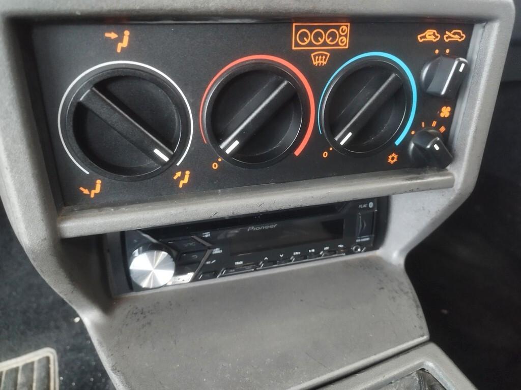 Alfa Romeo 75 3.0i V6 America