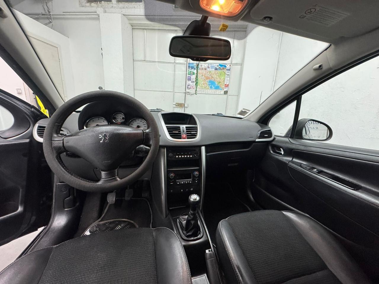 Peugeot 207 1.6 8V HDi 112CV SW Outdoor