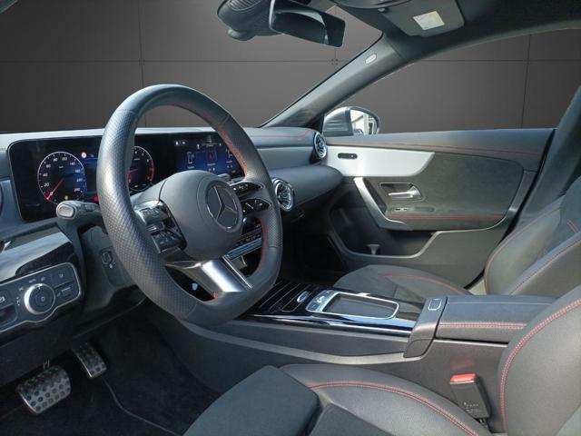 MERCEDES-BENZ CLA 200 Automatic Shooting Brake AMG Line Advanced Plus