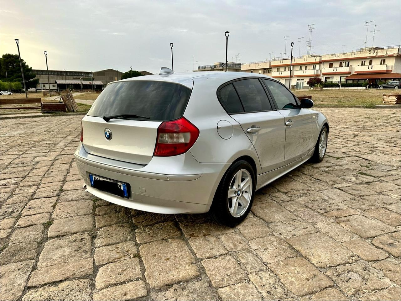 Bmw 120 120d cat 5 porte Attiva