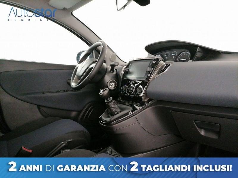 Lancia Ypsilon 1.0 firefly hybrid Gold s&s 70cv