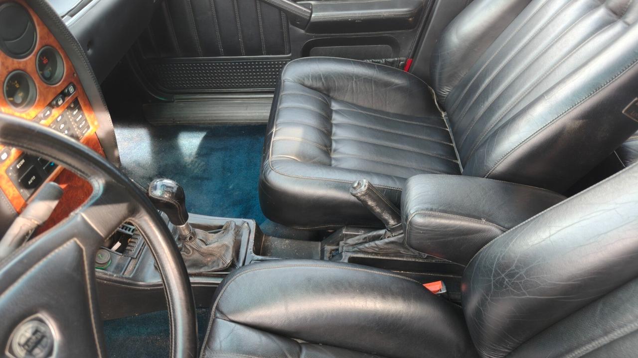 Lancia Thema 8.32