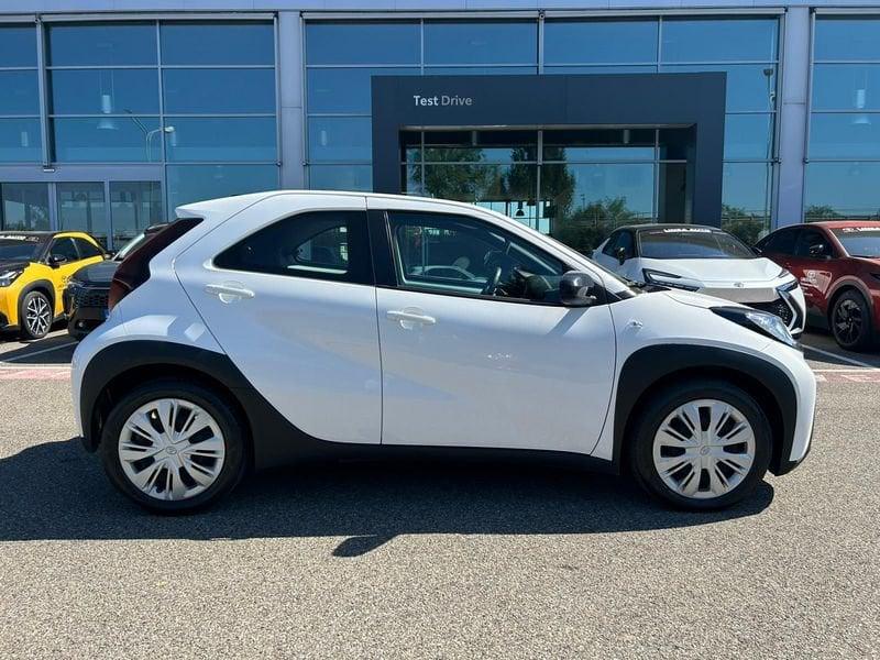 Toyota Aygo X 1.0B (72 CV) Active S-CVT