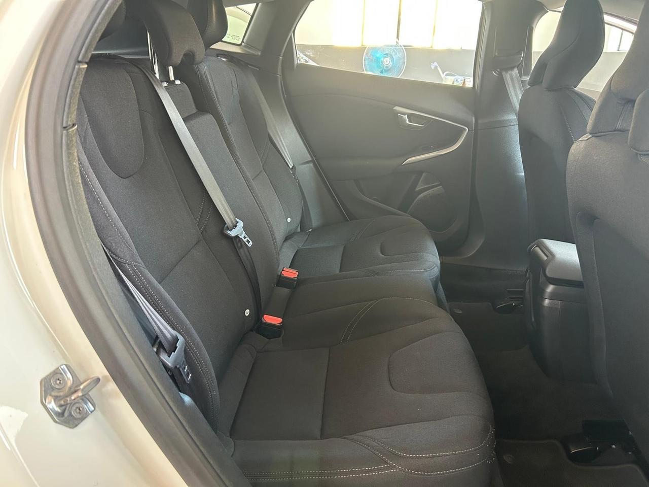 Volvo V40 D2 Geartronic Business