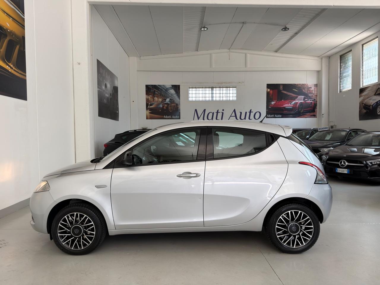 Lancia Ypsilon 1.2 69 CV 5 porte S&S Gold