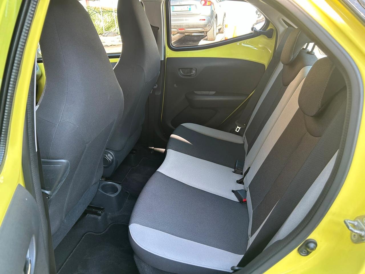 Toyota Aygo 1.0 VVT-i 69 CV 5 porte x-cool TSS