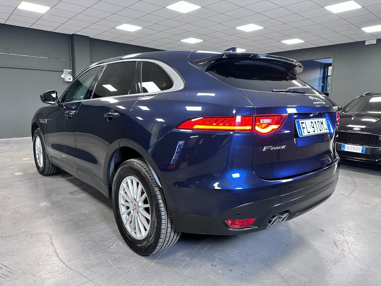 Jaguar F-Pace 2.0 D 180 CV Prestige