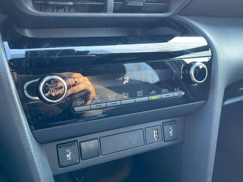 Toyota Yaris Cross 1.5H (116 CV) E-CVT Trend IVA ESPOSTA