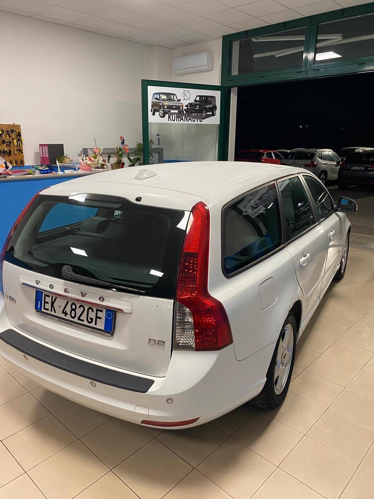 Volvo V50 D2 R-design