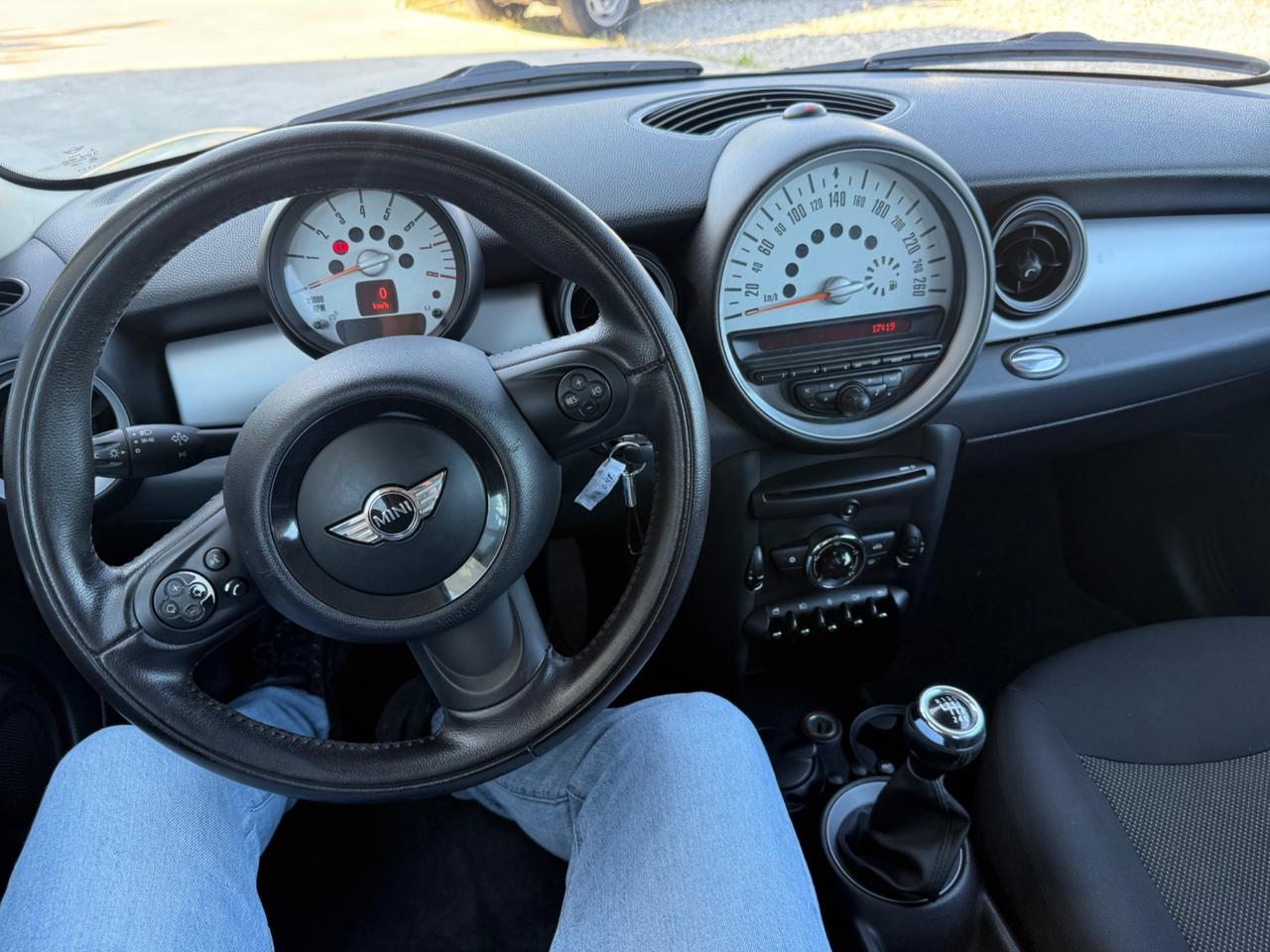 Mini 1.6 16V One (55kW)
