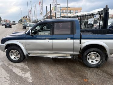 Mitsubishi L200 2.5 TDI 4WD Club Cab Pick-up GLS