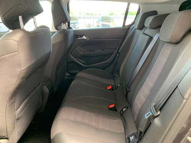 Peugeot 308 BlueHDi 130 S&S EAT8 Allure