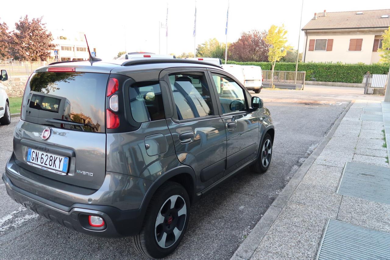 Fiat Panda 1.0 FireFlyHybrid Cross