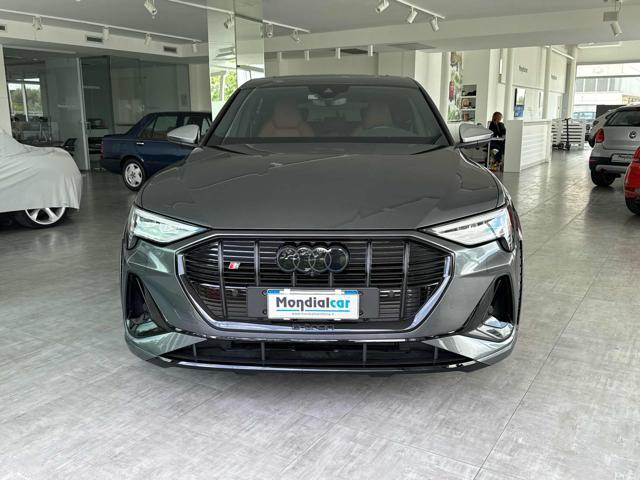 AUDI e-tron S SPB sport attitude 3motori 503cv tetto