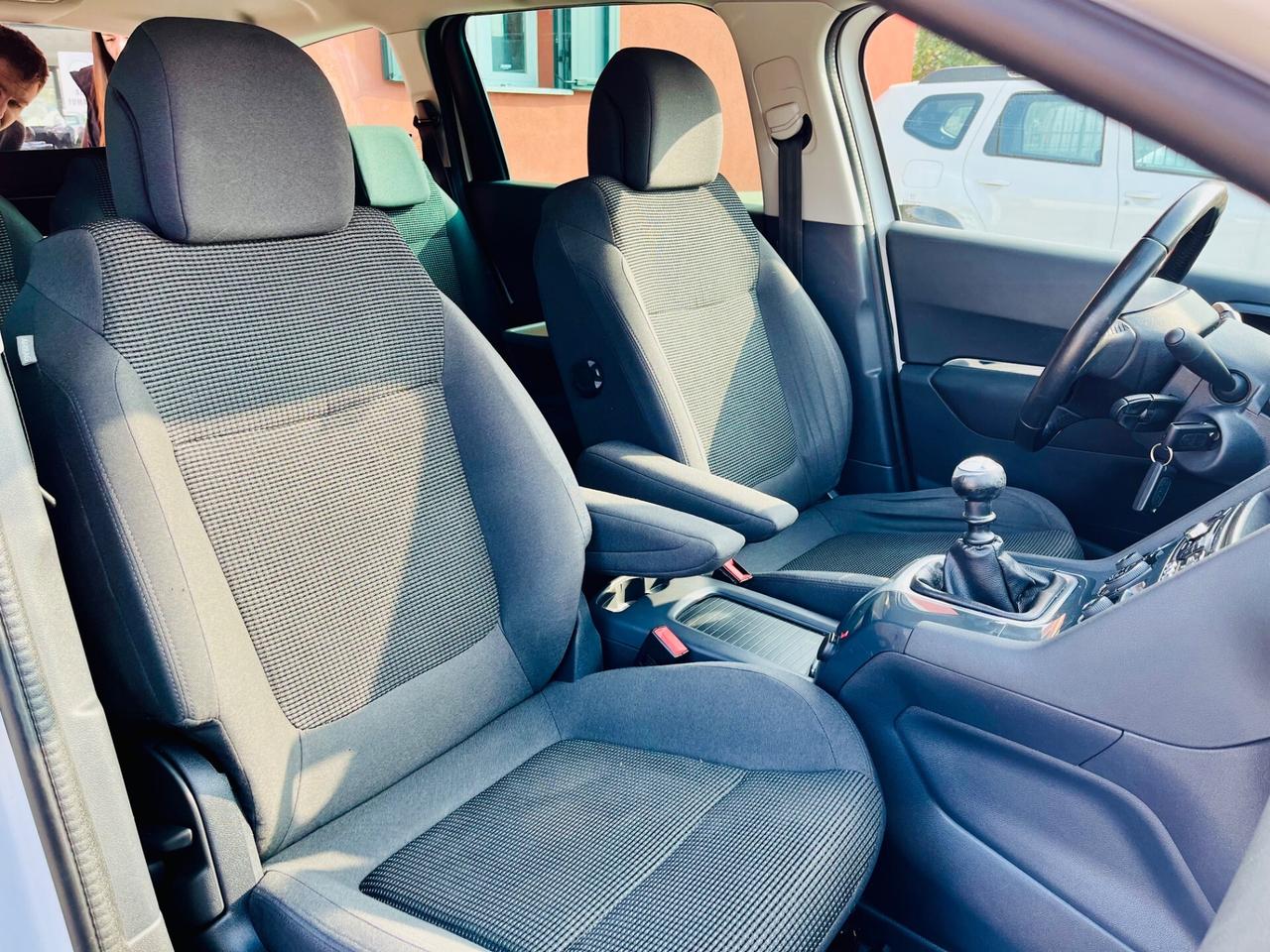 Peugeot 5008 BlueHDi 120 S&S Allure