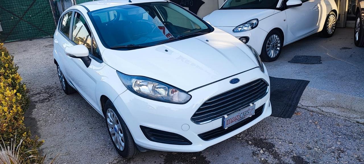 Ford Fiesta 1.5 TDCi 75CV 5 porte Titanium