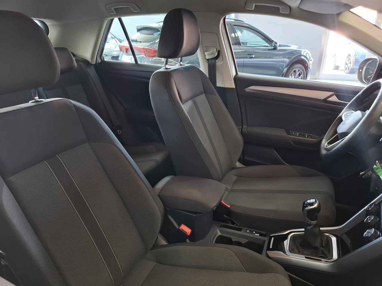 Volkswagen T-Roc Benzina Manuale