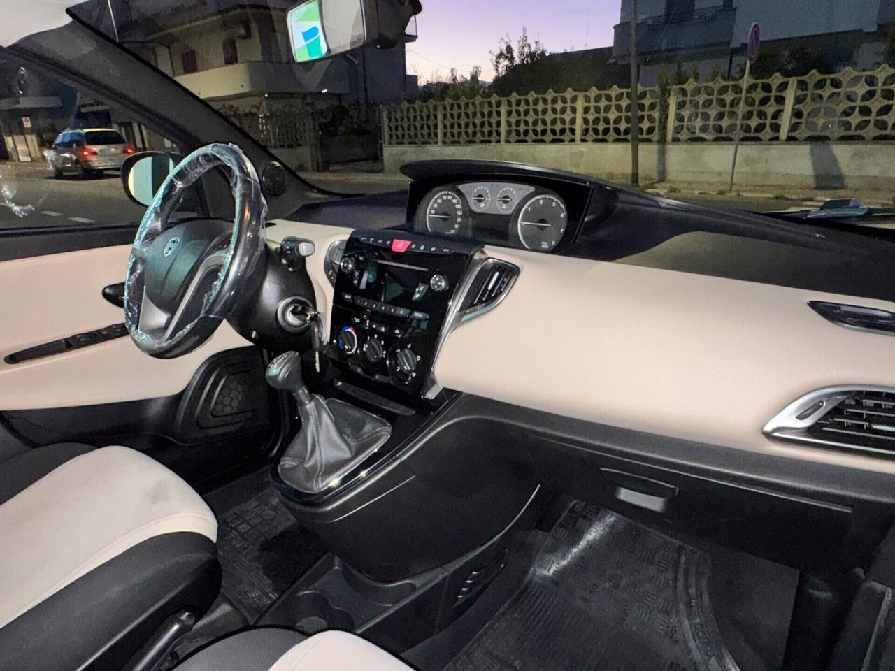 Lancia Ypsilon 1.3 MJT 16V 95 CV 5 porte S&S Platinum