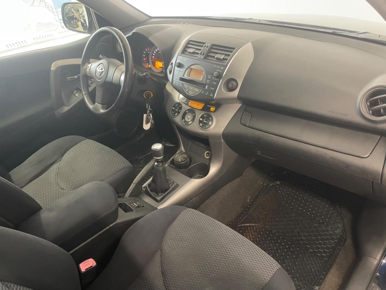 Toyota RAV4 2.2 D-4D 136 CV Sol 4x4 Perfetta