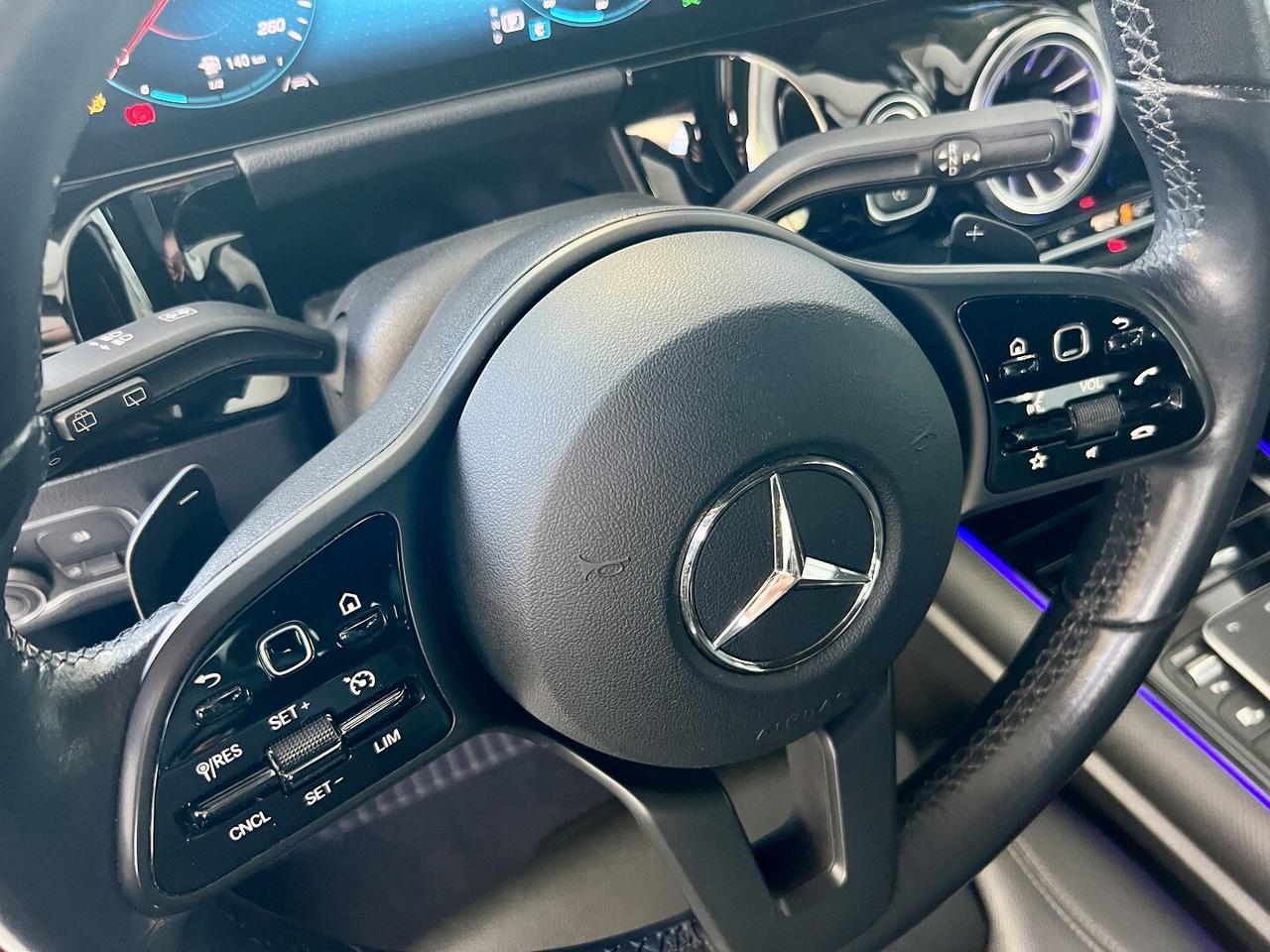 MERCEDES GLA 180d STYLE - 2021