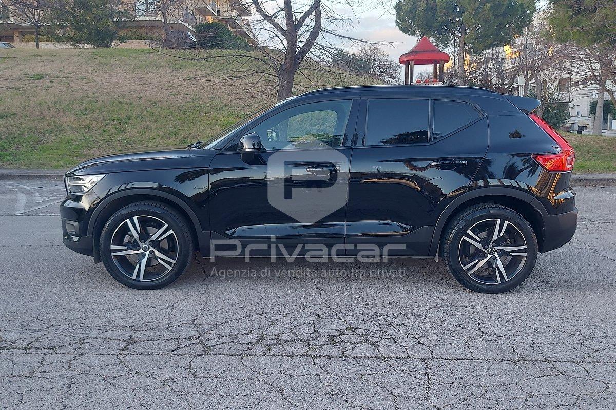 VOLVO XC40 B4 AWD Geartronic R-design