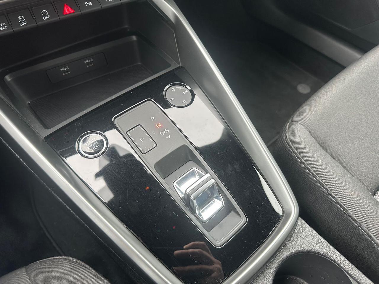 Audi A3 S Line Edition 1.5 30 g-tron #5730