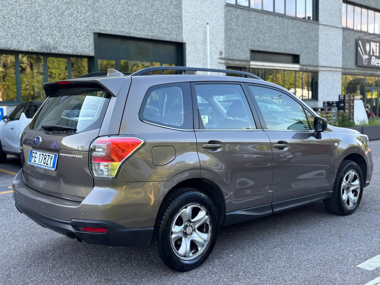 Subaru Forester 2.0i Free