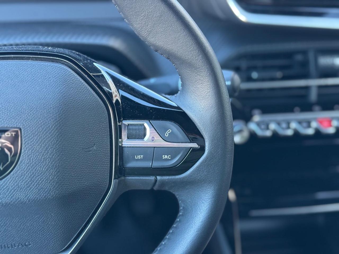 Peugeot 2008 Allure 1.2 PureTech 100 #9335