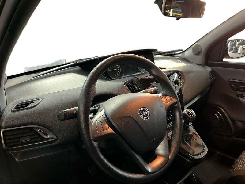 Lancia Ypsilon III 2021 1.0 firefly hybrid Silver s&s 70cv 5p.ti