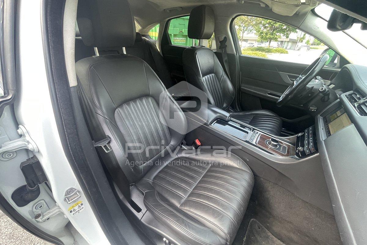 JAGUAR XF 2.0 D 240 CV AWD aut. Portfolio