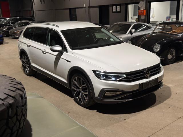 VOLKSWAGEN Passat Alltrack 2.0 TDI 200 CV 4MOTION DSG *IVA ESPOSTA*